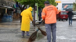 Belediye İşçileri 1 Mayısta da Çalıştı