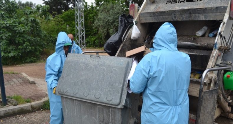 Sokaklar Boş Olunca Temizlik Şarkılı Türkülü Yapıldı