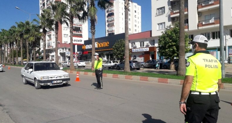 Kozan’da Maske ve Sosyal Mesafe Denetimleri Sürüyor