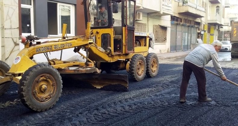 Akdeniz’de Fen İşleri Ekipleri Aralıksız Çalışıyor