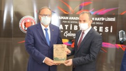 Başkan Kılınç’tan 5 bin öğretmene kitap hediye etti