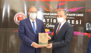 Başkan Kılınç’tan 5 bin öğretmene kitap hediye etti