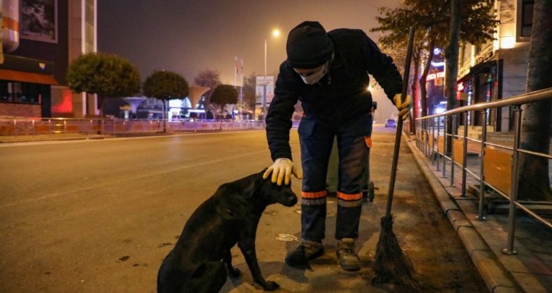 Düzce’de Bomboş Sokaklarda Kalbi Sevgiyle Dolu Kahramanlar