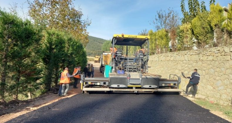 İzmit’te köy yolları konforlu hale getiriliyor