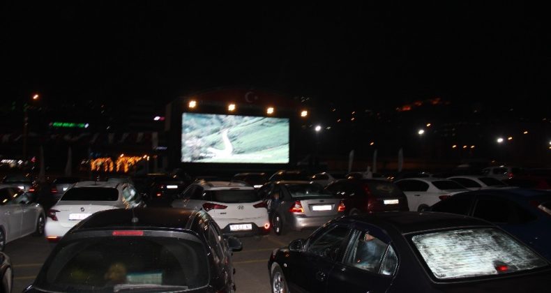 Rize’de Arabalı Sinema Etkinliğine Yoğun İlgi