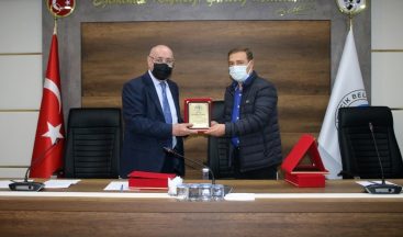 Şanlıurfa’da en çok vergi veren kişilere plaket verildi