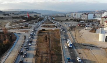 43 ilin geçiş noktasında yıl başı öncesi trafik yoğunluğu: Binlerce kişi yollara akın etti