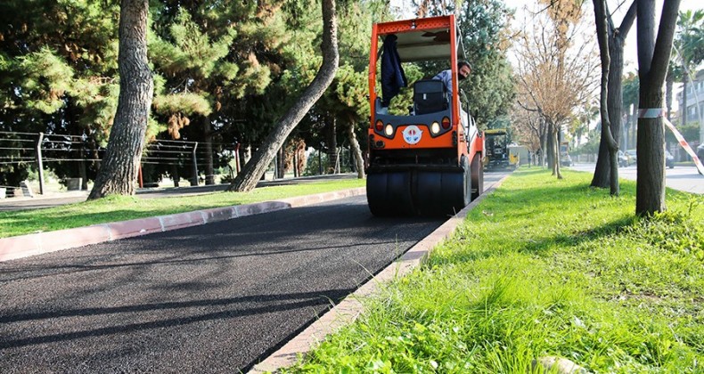 Adana’da asfalt ve bisiklet yolu yapımı devam ediyor