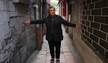 Adana’nın en dar sokağı görenleri şaşırtıyor