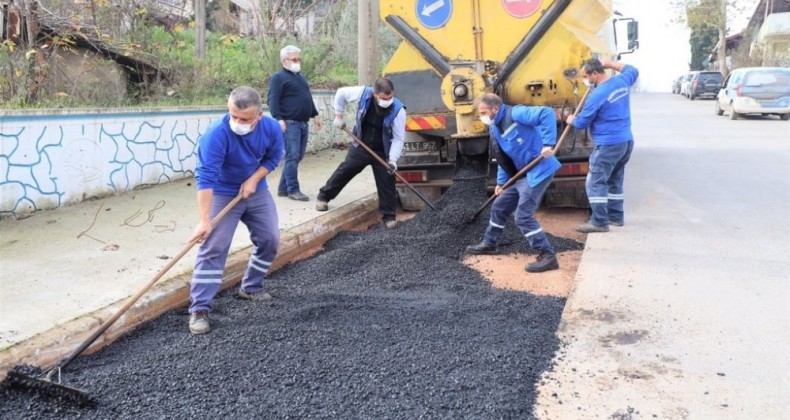 Başiskele’ye hafta sonunda 120 ton asfalt kullanıldı