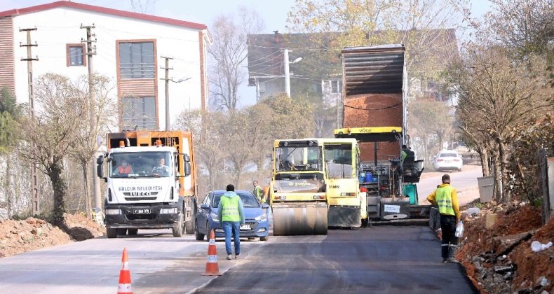 Başkan Büyükakın, ‘’4 buçuk kilometrelik yolu 20 gün içinde tamamlayacağız’’