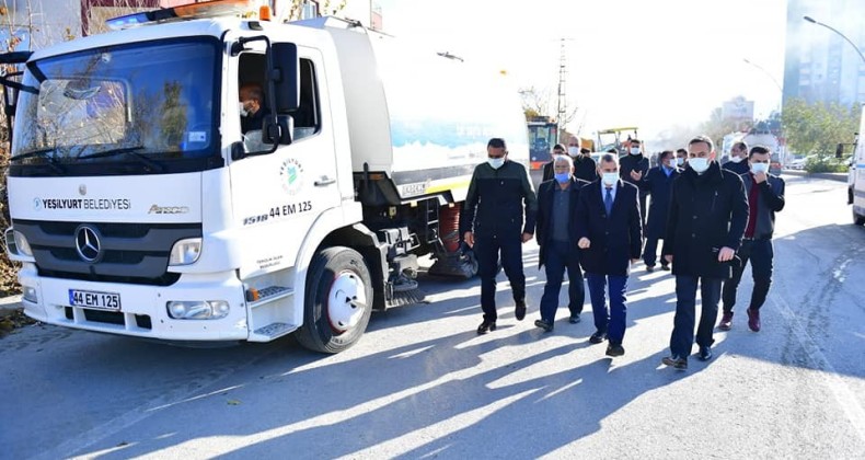 Başkan Çınar, temizlik ve yol yenileme hizmetlerini inceledi