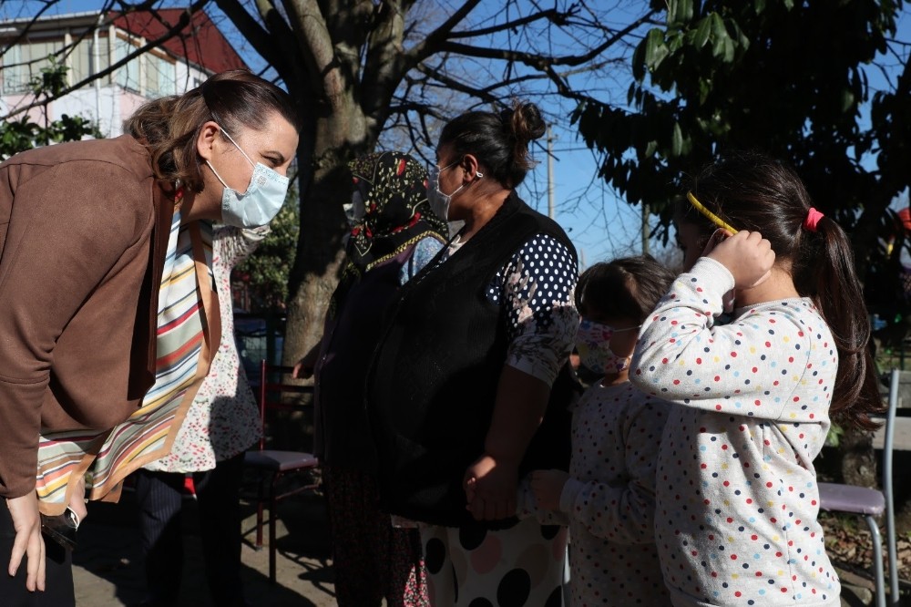 İzmit Belediye Başkanı Köylerde İnternete Kavuşan Çocuklarla Buluştu