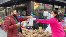 Başkan Öndeş’ten pazar esnafına sıcak çorba ikramı