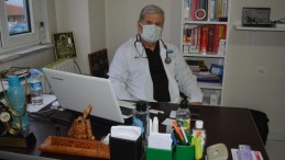 Bigadiç’in sevilen doktoru İbrahim Ergin, 40 yılı geride bıraktı