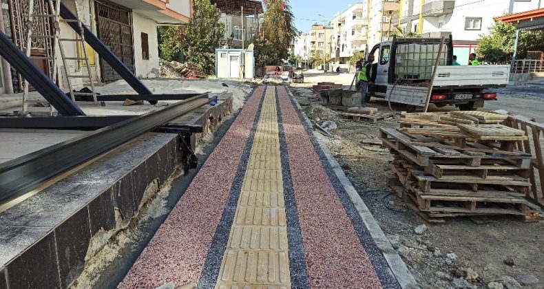 Büyükşehir Belediyesi, Tarsus’un mahallelerini asfaltlamaya devam ediyor