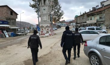 Çelikhan’ın sokak ve caddeleri boş kaldı