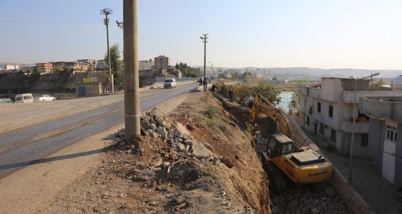 Cizre’de sokak sağlıklaştırma çalışmaları sürüyor