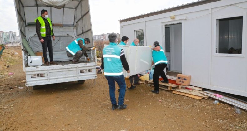 Elazığ’da evi yanan yaşlı çifte destek