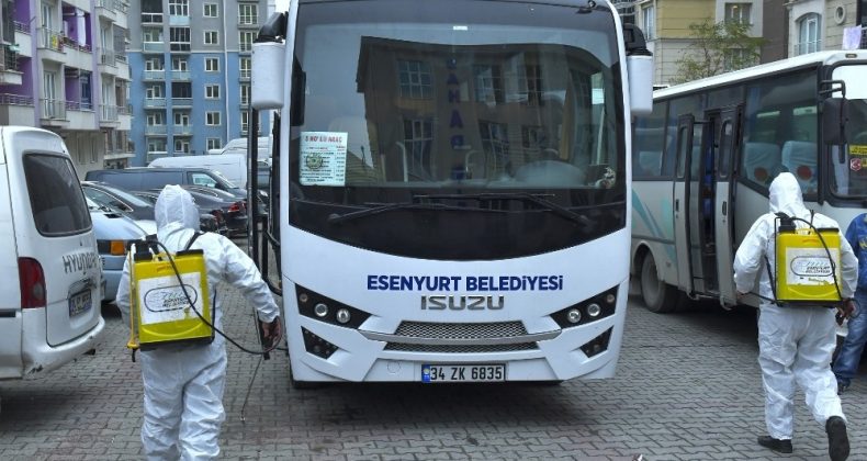 Esenyurt’ta pazar servisleri dezenfekte ediliyor