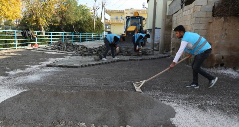 Haliliye Belediyesinden 7 ayrı noktada yol çalışması