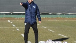 Erzurumspor: “Oraya beyaz bayrağı kaldırarak teslim olmaya gitmiyoruz”