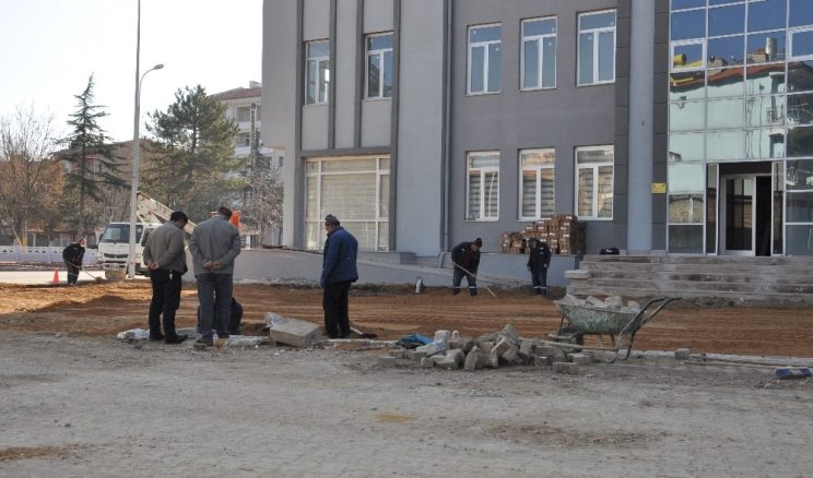 İhsaniye Belediye hizmet binası projesinde sona yaklaşıldı