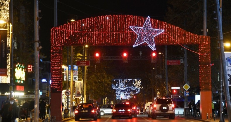 Kadıköy’ün ışıltısı pandemi sürecinde moral kaynağı oluyor