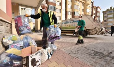 Karatay Belediyesi “Geleceğini Çöpe Atma” projesini sürdürüyor