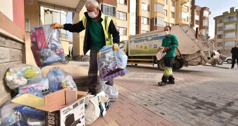 Karatay Belediyesi “Geleceğini Çöpe Atma” projesini sürdürüyor