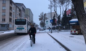 Kars’ta kar yağışı etkili oluyor