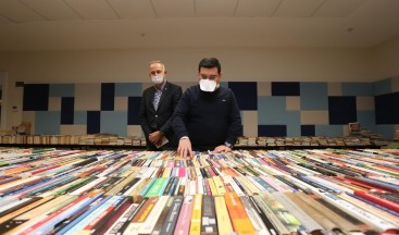 Kepez’in Cemil Meriç Kitaplığı’na kitap yağıyor