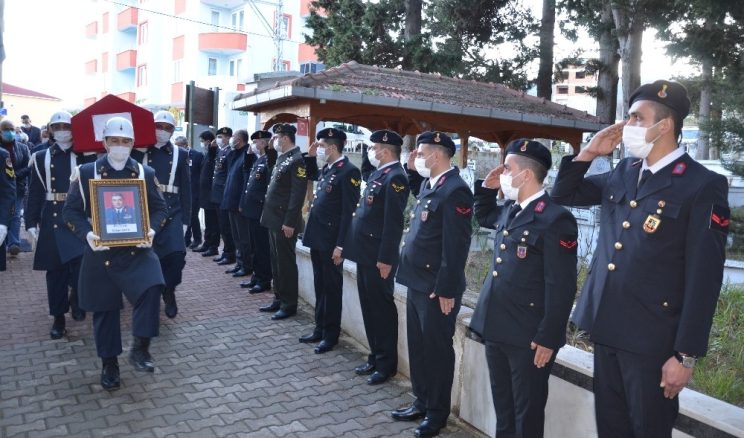 Kıbrıs gazisi emekli general son yolculuğuna uğurlandı