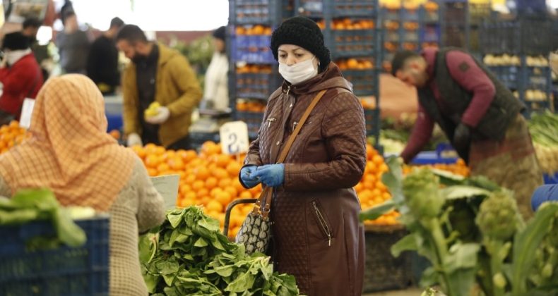 Konak’ta pazarlara kısıtlama ayarı