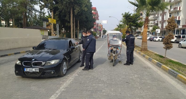 Reyhanlı’da sokağa çıkma kısıtlaması ile birlikte denetimler devam ediyor