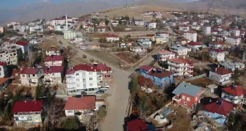 Tufanbeyli yasağa uydu, sokaklar bomboş kaldı