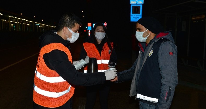 Yıldırım Belediyesi hem içleri, hem yürekleri ısıtıyor