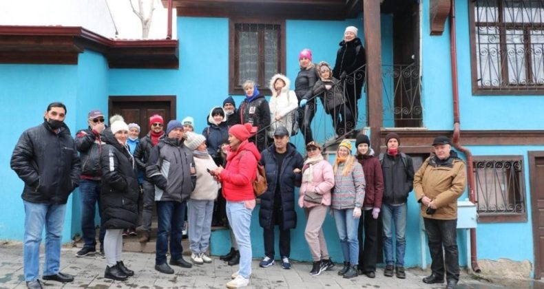 30 kişilik turist kafilesi kısıtlama saatlerinde Afyonkarahisar’ı gezdi