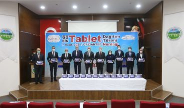 60 bin tablet Gaziantepli öğrencilerle buluştu