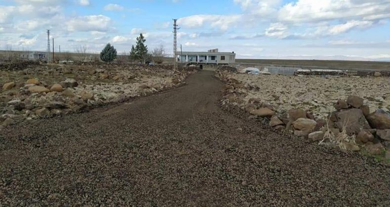 Bağlar’da yol yapım çalışmaları devam ediyor