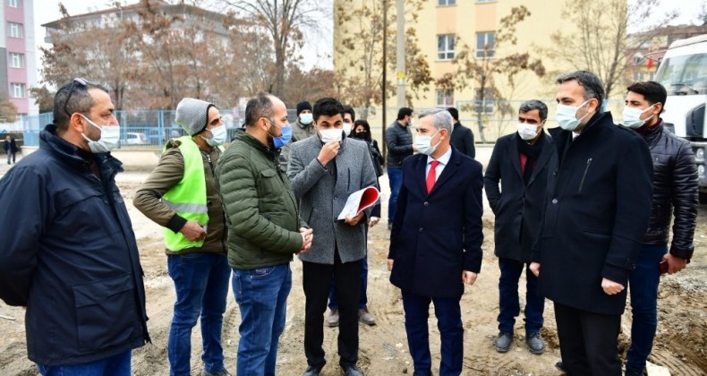 Başkan Çınar, kentsel dönüşüm proje alanını inceledi