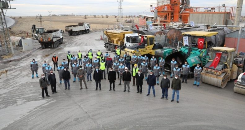 Başkan Palancıoğlu 1 yılda rekor asfalt yol yapan ulaşım ekibine teşekkür etti