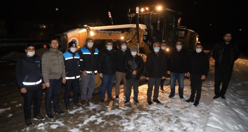 Battalgazi Belediyesi’nin kar mesaisi devam ediyor