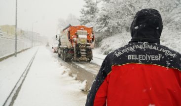 Belediye ekipleri iş başında