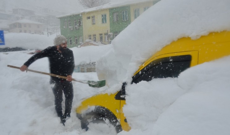 Beytüşşebap kar altında