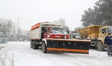 Burdur Belediyesi küreme ve tuzlama çalışmalarına başladı