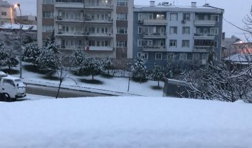 Bursa şehir merkezi beyaza büründü