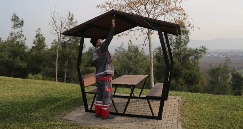 Büyükşehirden park ve bahçe bakımı