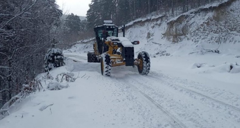 Düzce’de 130 köy yolu ulaşıma kapandı