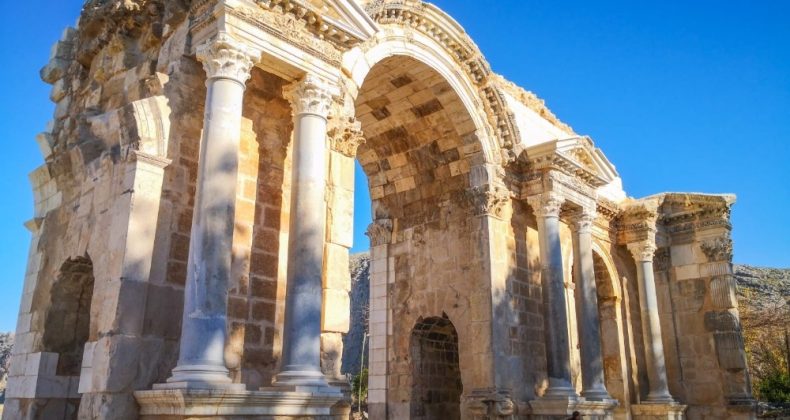Anavarza Antik Kenti Efes’in 5 Katı Büyüklüğünde